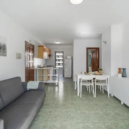 Ocean Breeze Penthouse Floritas *